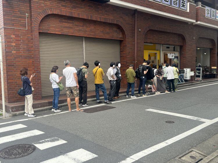 とんかつ檍 蒲田本店の行列の様子