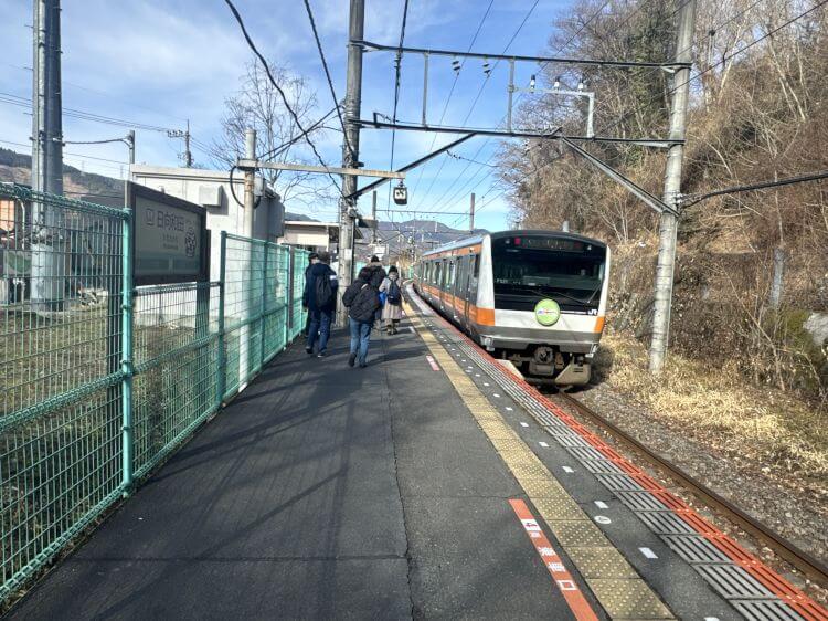 日向和田駅と青梅線