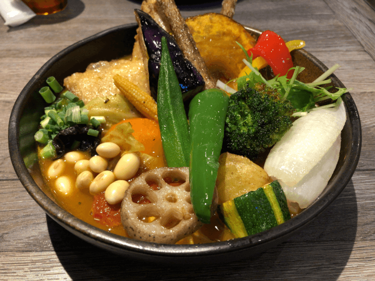 チキンと一日分の野菜20品目＠Rojiura Curry SAMURAI. 下北沢店