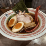 淡麗醤油のスープも麺も激ウマ！東京駅ラーメンストリート「ソラノイロニッポン」