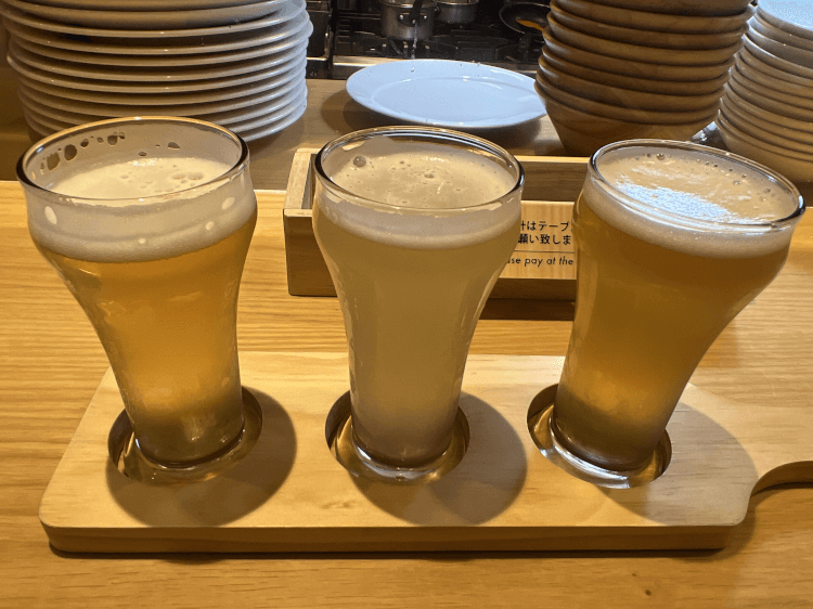 月と太陽ブルーイングmiredo店3種のビール飲み比べ (ピルスナー、 ヴァイツェン、ペールエール )